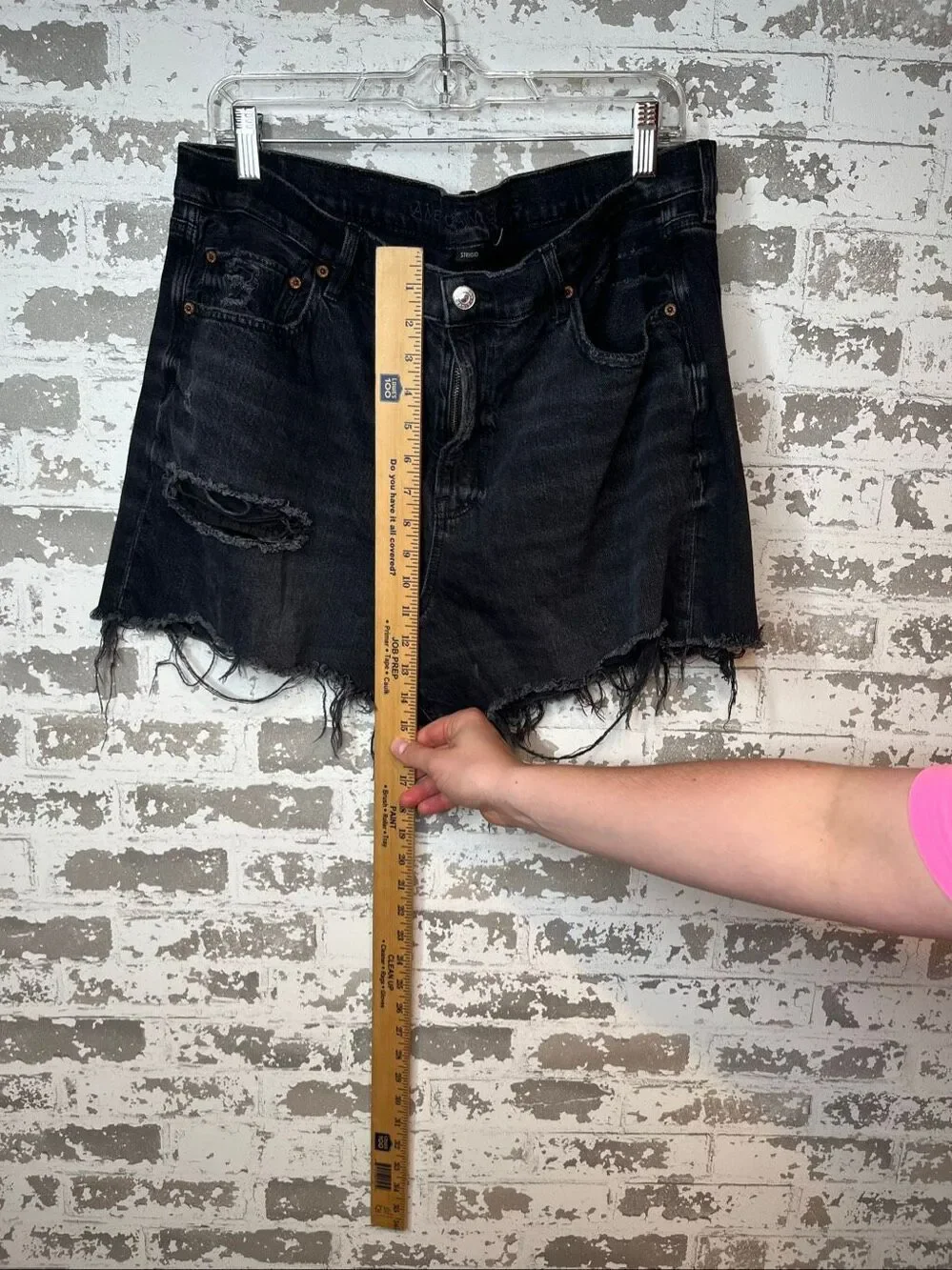 American Eagle | women black distressed relaxed short